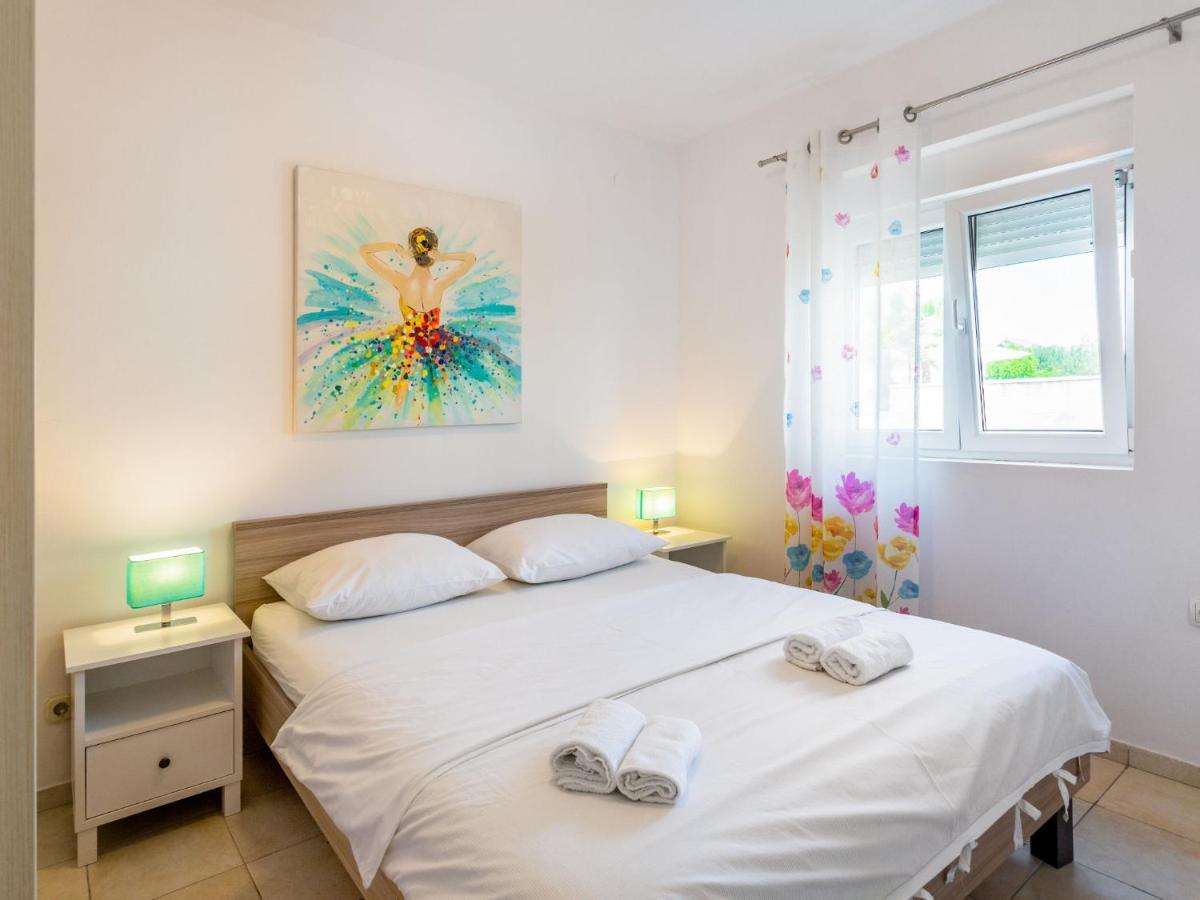 Apartment Tino - ZAD511 Sukošan Esterno foto